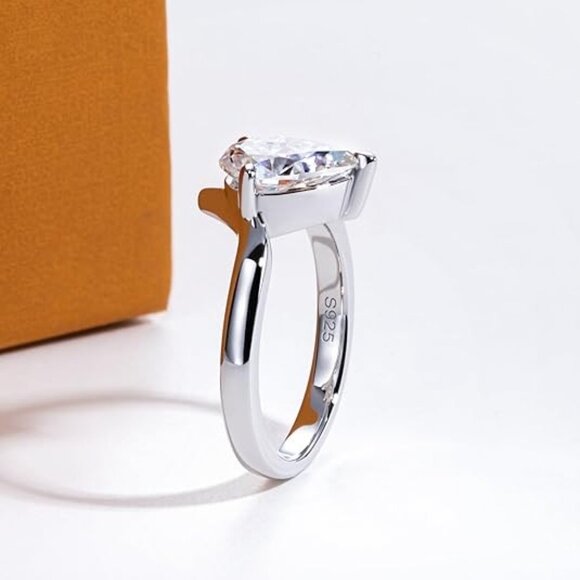 2cttw Pear Cut Moissanite D Color VVS1 Clarity Silver Wedding Ring - Picture 6 of 6